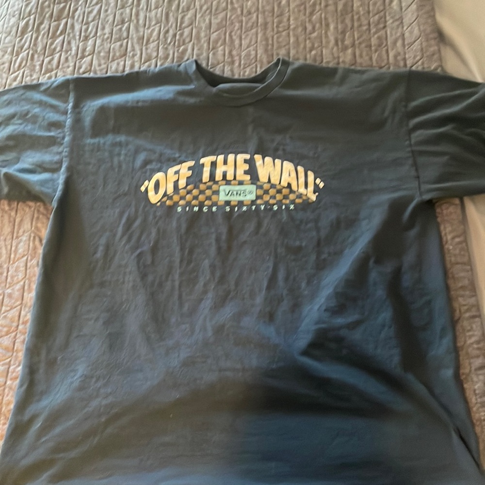 Vans men’s large blue T-shirt off the wall design